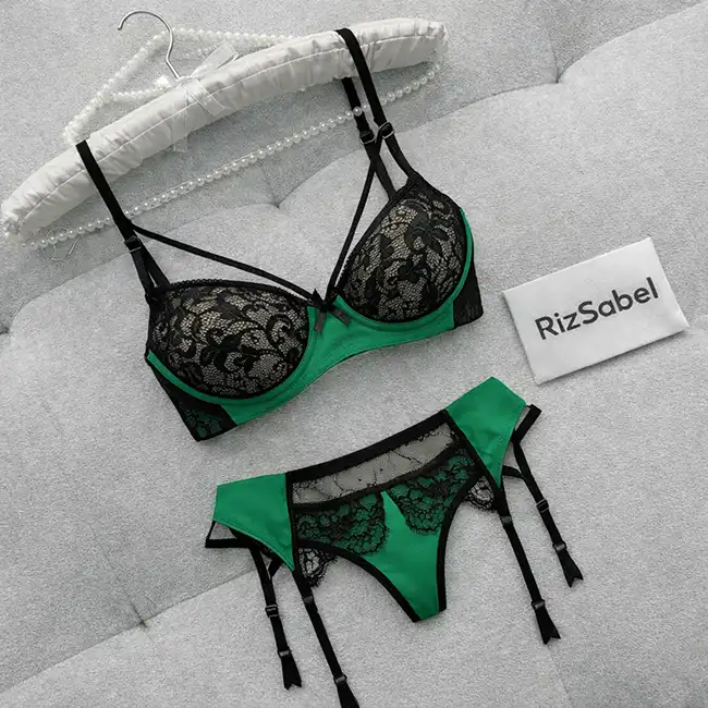ست شورت و سوتین سه تیکه ساتن سبز ترکیبی هولدردار مکسوریا کد 0265