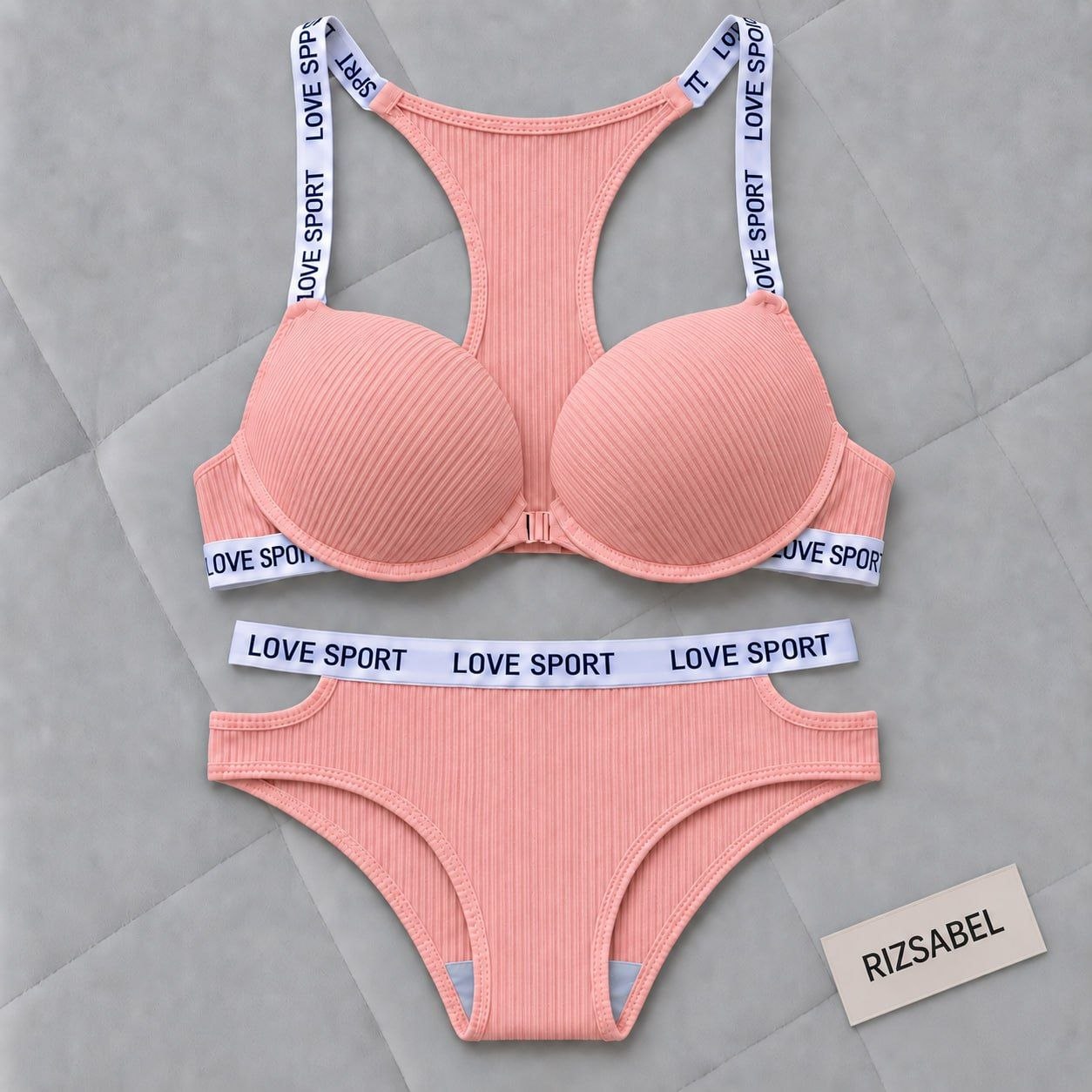 ست شورت و سوتین جلو بازشو جکدار Love sport گلبهی